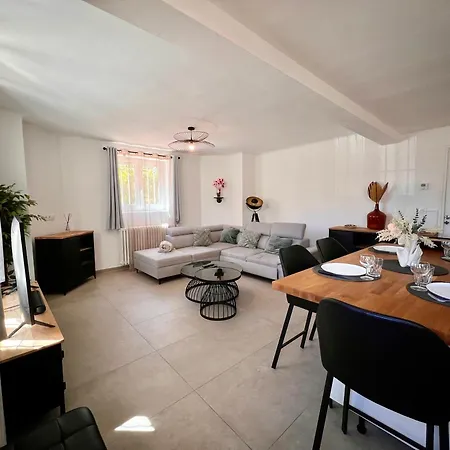 Provence Deux & Jardin Apartman