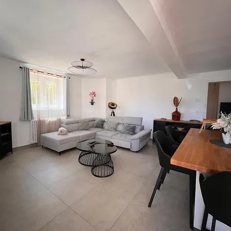 Provence Deux & Jardin Apartman *