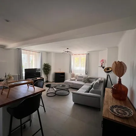 Provence Deux & Jardin Apartment *